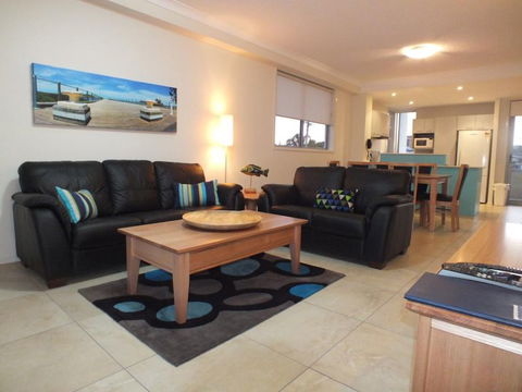 Pacific Marina Apartments - Goulburn Accommodation 13