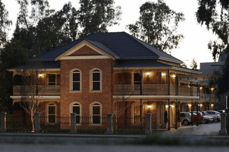 Carlyle Suites  Apartments - Goulburn Accommodation
