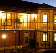 Clare Country Club - Goulburn Accommodation