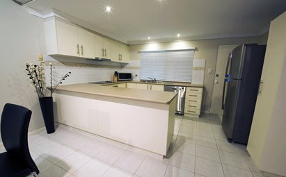 Costa Royale Beachfront Apartments - Goulburn Accommodation 3