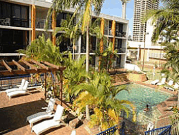 Club Surfers - Goulburn Accommodation 4
