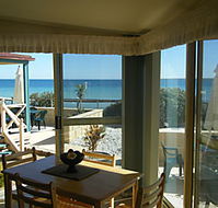 The Macs Beachfront Villas - Goulburn Accommodation