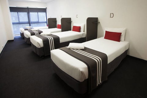 Y Hotel Hyde Park - Goulburn Accommodation 3