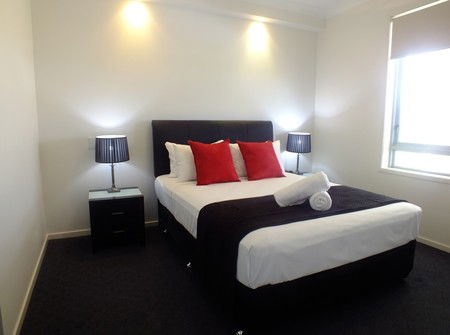 Pacific Marina Apartments - Goulburn Accommodation 7