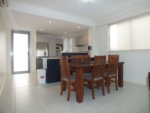 Pacific Marina Apartments - Goulburn Accommodation 10