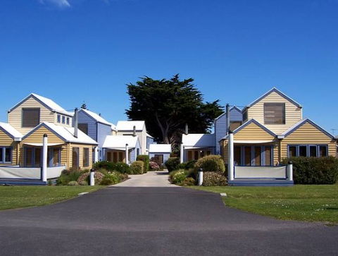 Rayville Boat Houses - Goulburn Accommodation 1