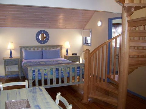 Rayville Boat Houses - Goulburn Accommodation 2