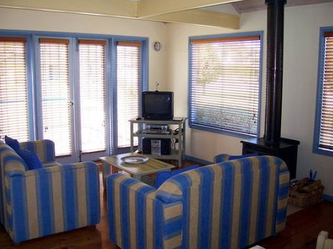 Rayville Boat Houses - Goulburn Accommodation 3