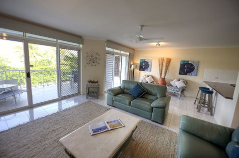Costa Royale Beachfront Apartments - Goulburn Accommodation 5