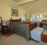 Main Creek Bower - Goulburn Accommodation