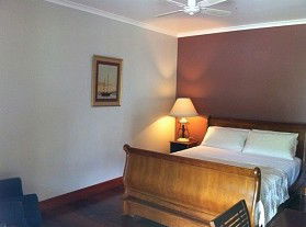 Daintree Manor - Goulburn Accommodation 1
