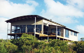 Saar Beach House - Goulburn Accommodation 0