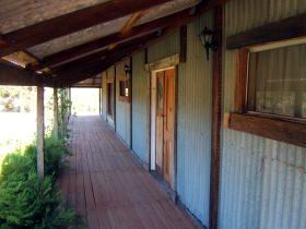 Pike River Woolshed - Goulburn Accommodation 0