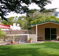Shiralea Country Cottage - Goulburn Accommodation