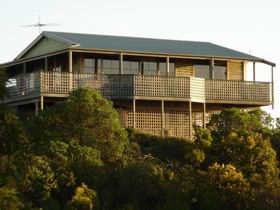 Lantauanan - The Lookout - Goulburn Accommodation 0