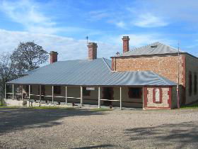 Wellington Courthouse - Goulburn Accommodation 0
