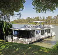 Moving Waters Self Contained Moored Houseboat - Goulburn Accommodation