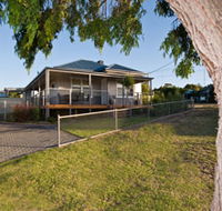 Serenity Holiday House - Goulburn Accommodation
