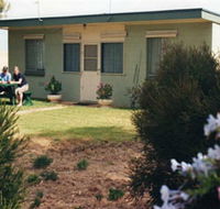 Oaklands Fishing Cottage - Goulburn Accommodation