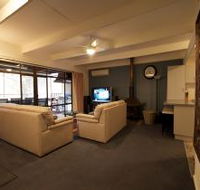River Shack Rentals - The River Classic - Goulburn Accommodation