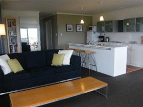 Coorong Waterfront Retreat - Goulburn Accommodation 0