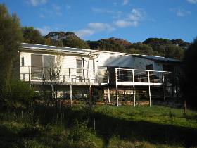 Thorn Park On The Island - Goulburn Accommodation 0