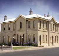 The Customs House - Goulburn Accommodation
