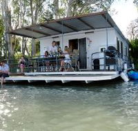 The Murray Dream Self Contained Moored Houseboat - Goulburn Accommodation