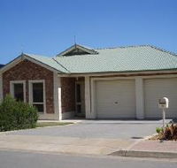Roo's Place - Goulburn Accommodation