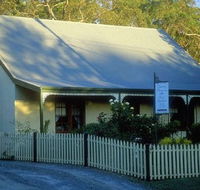 Country Pleasures Bed and Breakfast - Goulburn Accommodation
