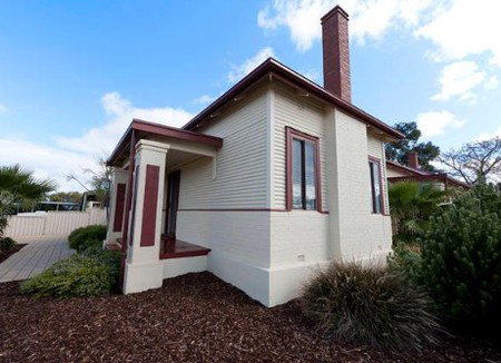Playford Lodge - Goulburn Accommodation 2