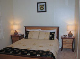 Louth Bay Holiday Apartment - Goulburn Accommodation 2