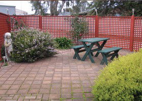 Louth Bay Holiday Apartment - Goulburn Accommodation 3