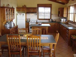 Lantauanan - The Lookout - Goulburn Accommodation 2