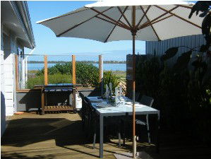 Coorong Waterfront Retreat - Goulburn Accommodation 4