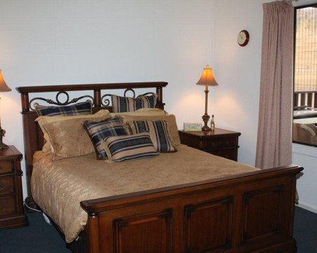 River Shack Rentals - The River Classic - Goulburn Accommodation 3