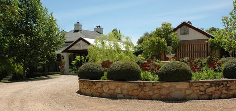 Paringa House B&B Stone Cottages - Goulburn Accommodation 3