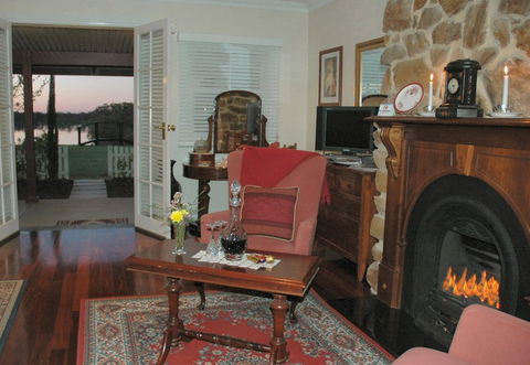 Paringa House B&B Stone Cottages - Goulburn Accommodation 6