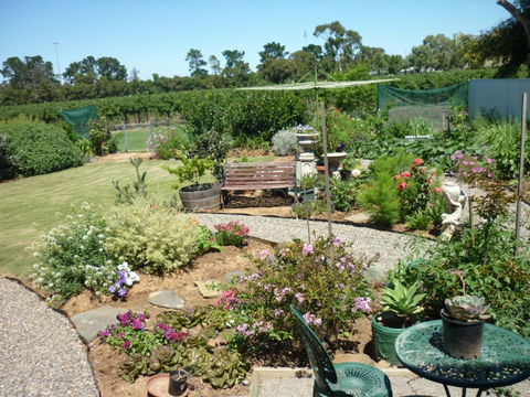 Cleggett Wines - Goulburn Accommodation 1