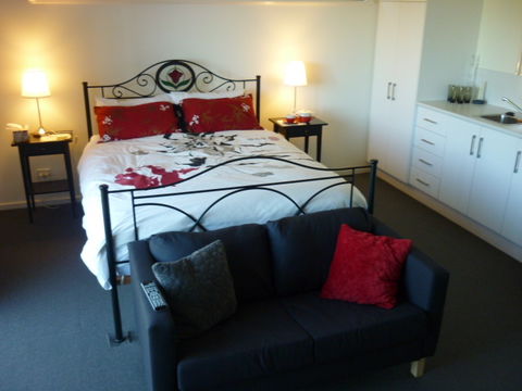 Cleggett Wines - Goulburn Accommodation 2