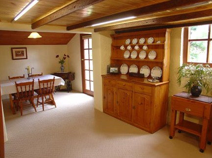 The Old Oak Bed And Breakfast - The Barn - Goulburn Accommodation 3