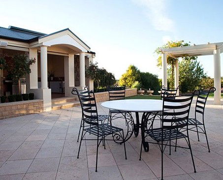 Winemakers Retreat - Goulburn Accommodation 4