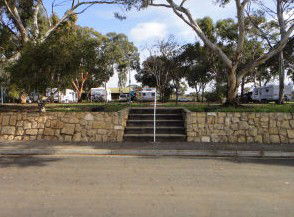 Long Island Caravan Park Cabins - Goulburn Accommodation 7