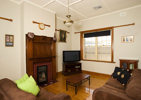 Semaphore Beach House - Goulburn Accommodation 0