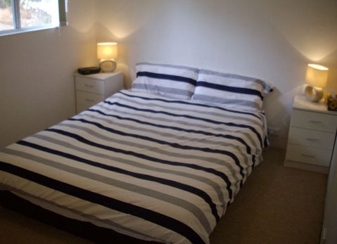 Riverfront Holiday House - Goulburn Accommodation 6