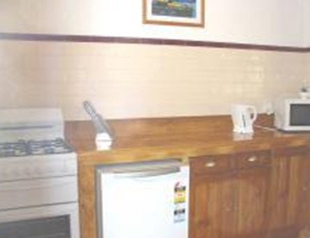 The Birches - Goulburn Accommodation 4