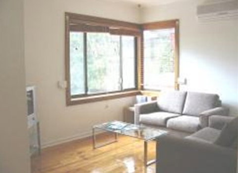 The Birches - Goulburn Accommodation 5