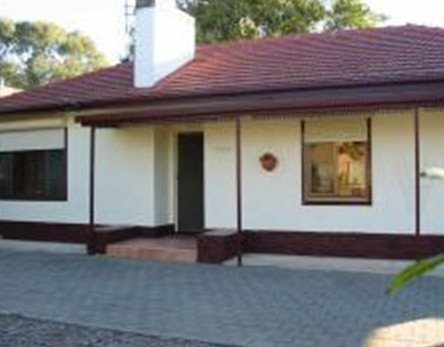 The Birches - Goulburn Accommodation 7