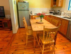 Semaphore Beach Cottage Bed And Breakfast - Goulburn Accommodation 2