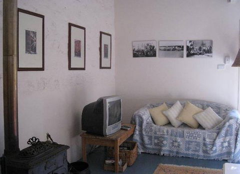 Peechabella Vineyards Bed & Breakfast - Goulburn Accommodation 4